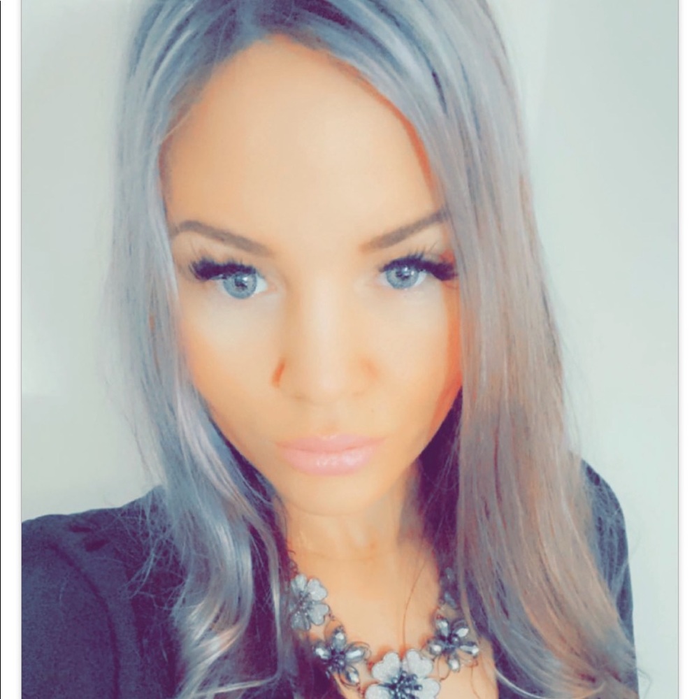 Meet your Posher, Priscilla